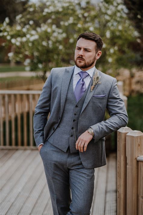 flannel suit wedding.